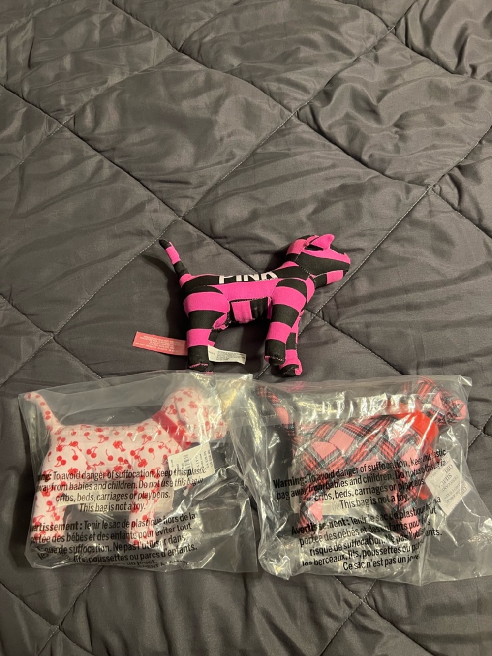Victoria's Secret Dog Collection - Picture 2 of 5